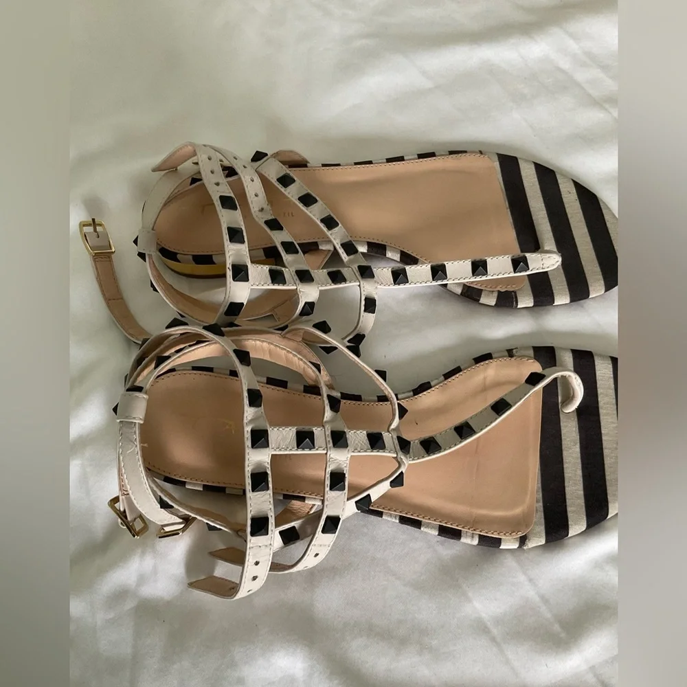 Tabita Sandals - Picture 1 of 6